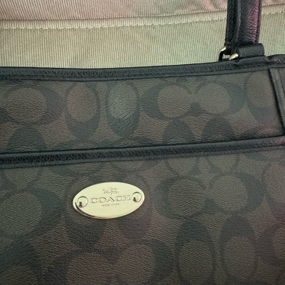 Coach Signature Purse- beautiful & great price!! - Picture 3 of 15